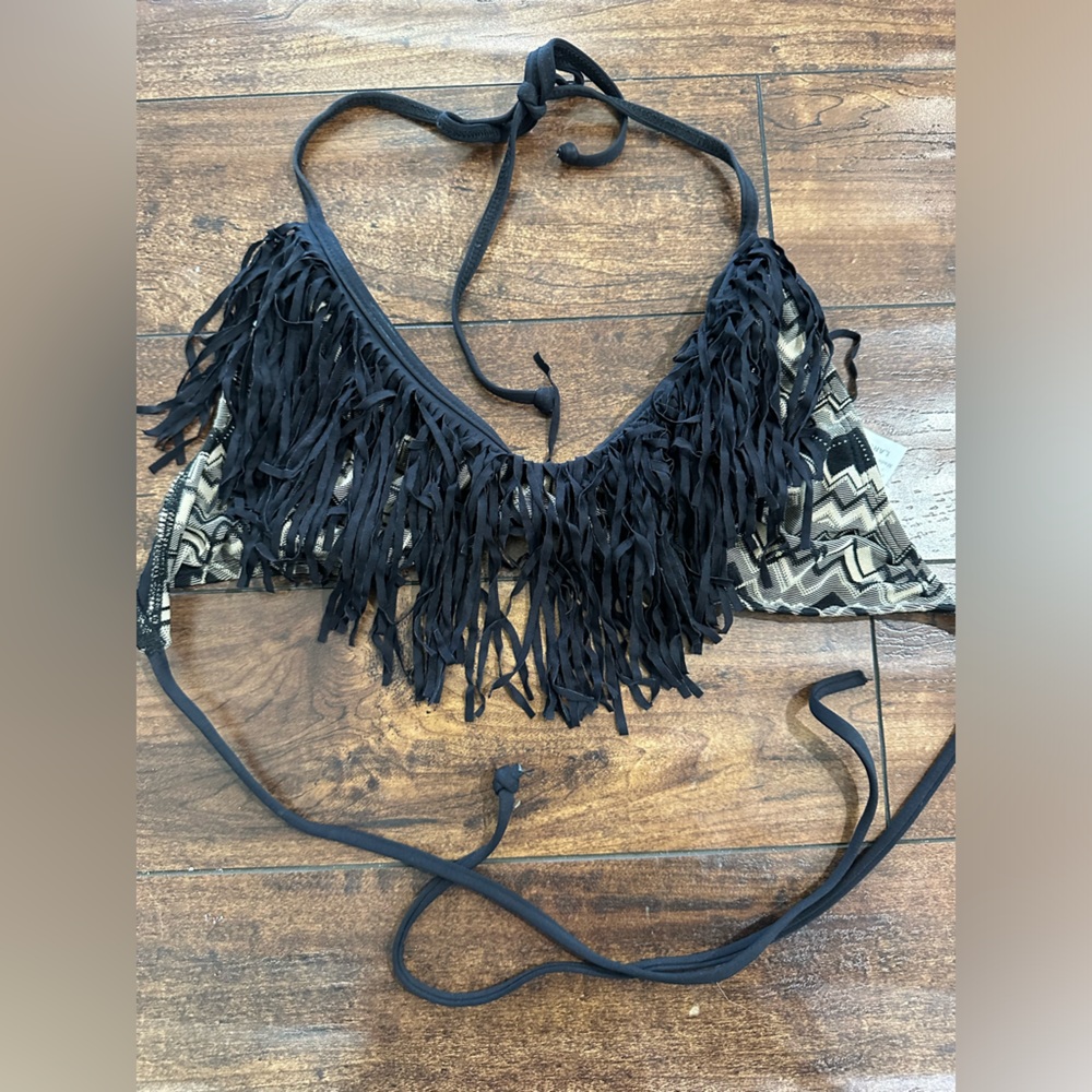 L *space fringe bikini top size large
